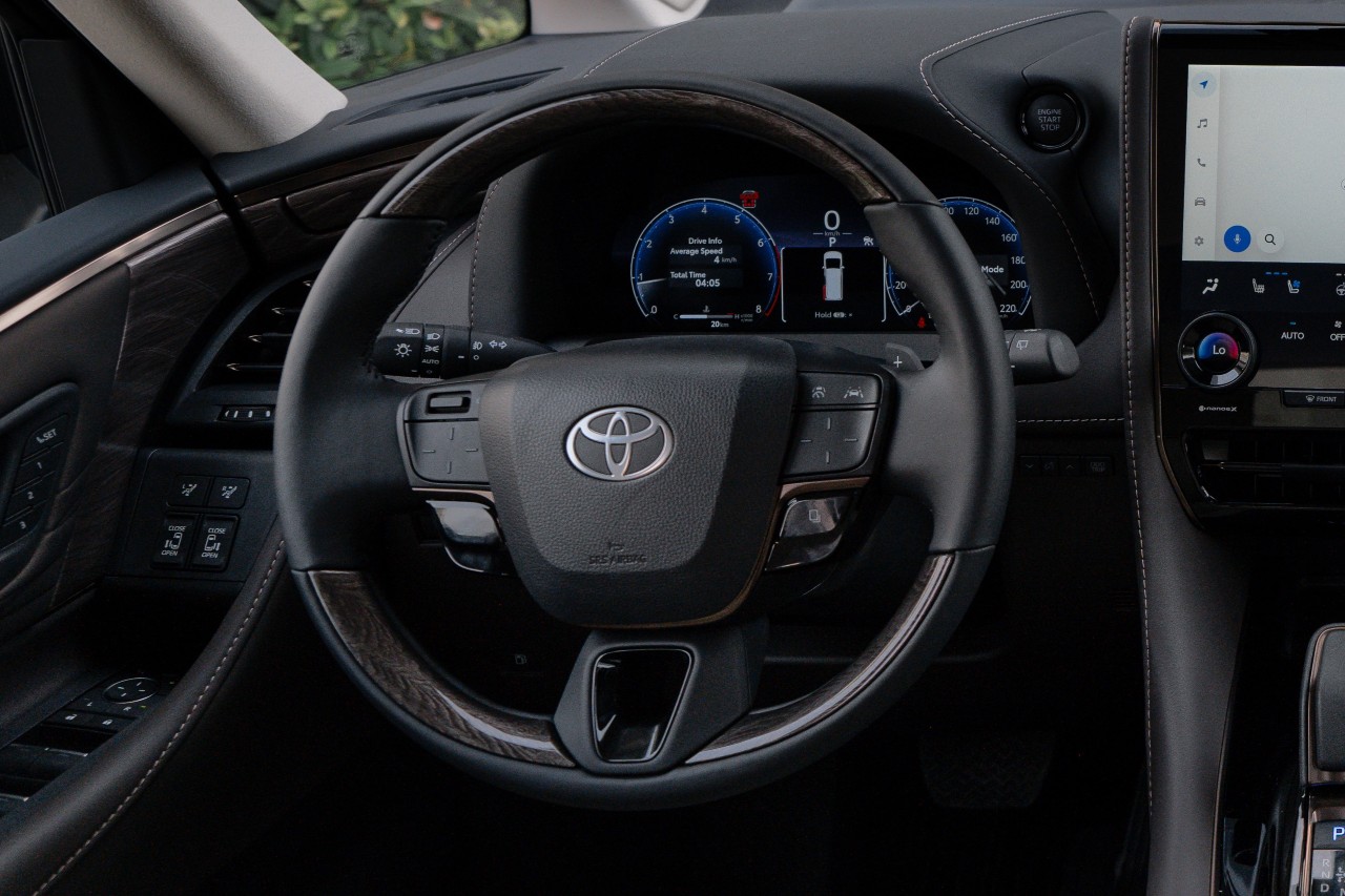 عجلة قيادة فاخرة